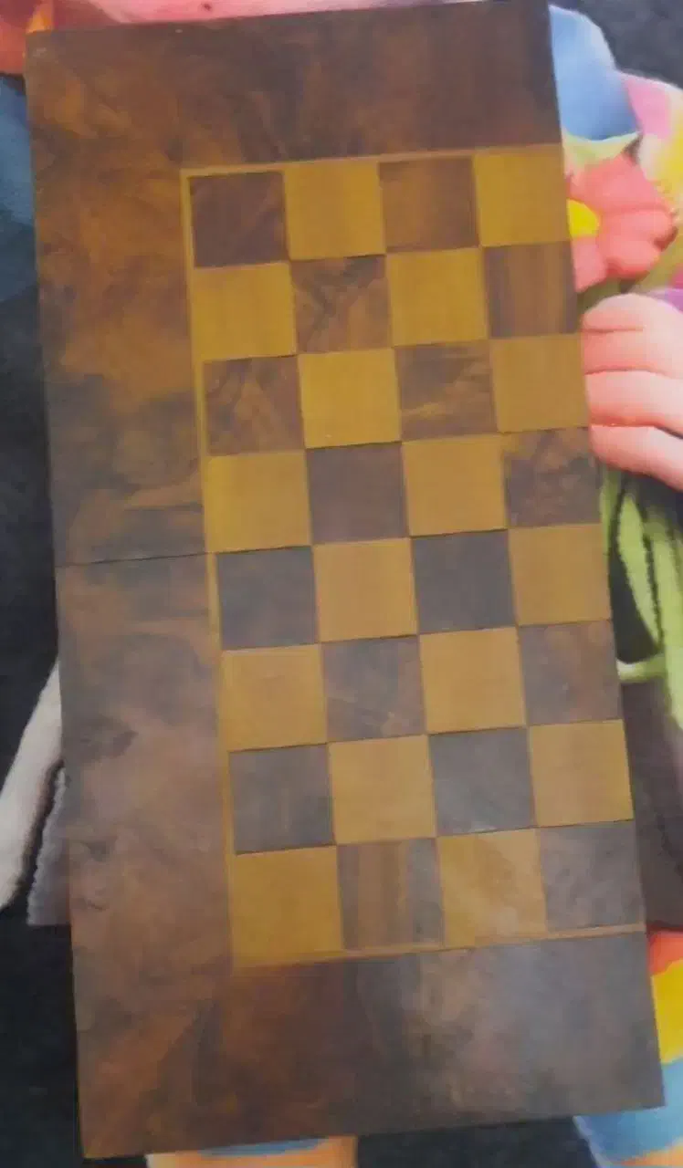 تخته چوبی سالم رنگ گردویی وقهوه ای|کلکسیون و سرگرمی|اسلام‌شهر, شهرک سعیدیه|دیوار