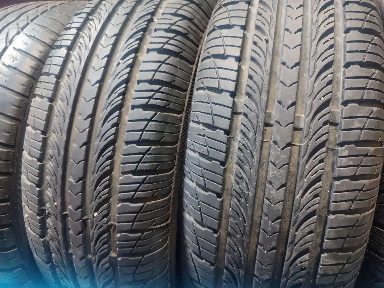 رینگ لاستیک پراید در حد نو کویر تایر به فروش میرسد|قطعات یدکی و لوازم جانبی|شریف‌آباد, |دیوار