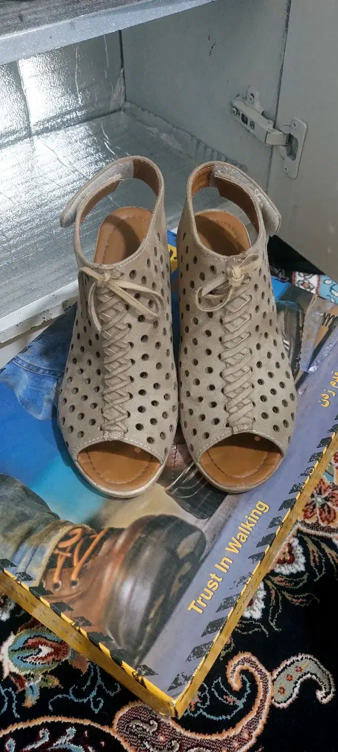 کفش|کیف، کفش، کمربند|خرم‌آباد, |دیوار