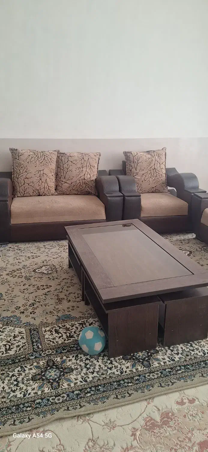 مبل در حد نو|مبلمان خانگی و میز عسلی|ایلام, |دیوار