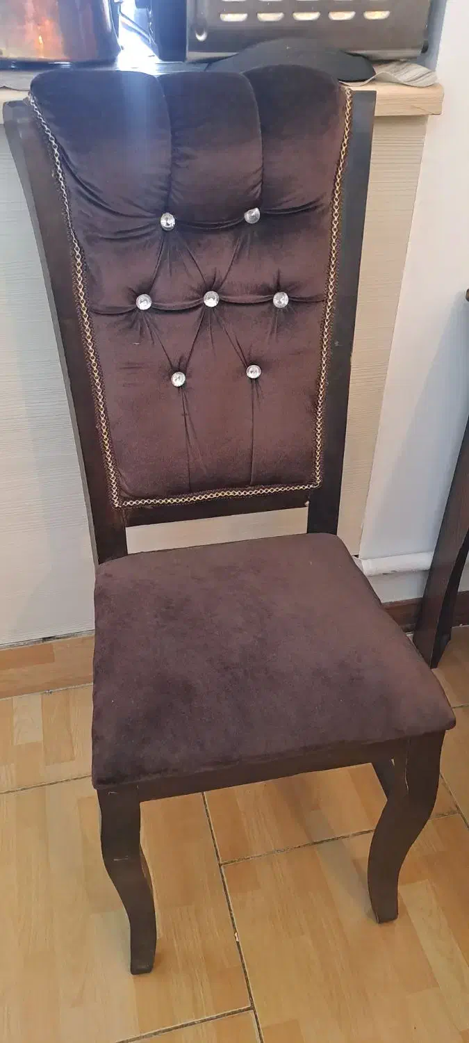 میز نهار خوری 4 نفره .ویک بوفه وساعت|میز و صندلی غذاخوری|پاکدشت, شهرک امام رضا|دیوار