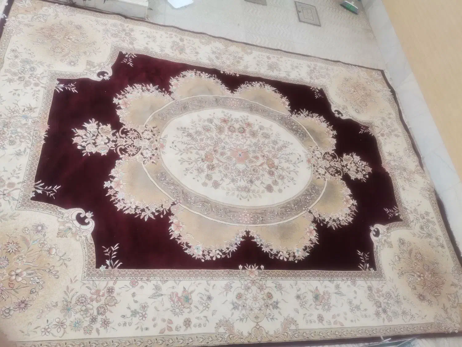 فرش نگین مشهد|فرش|یزد, |دیوار