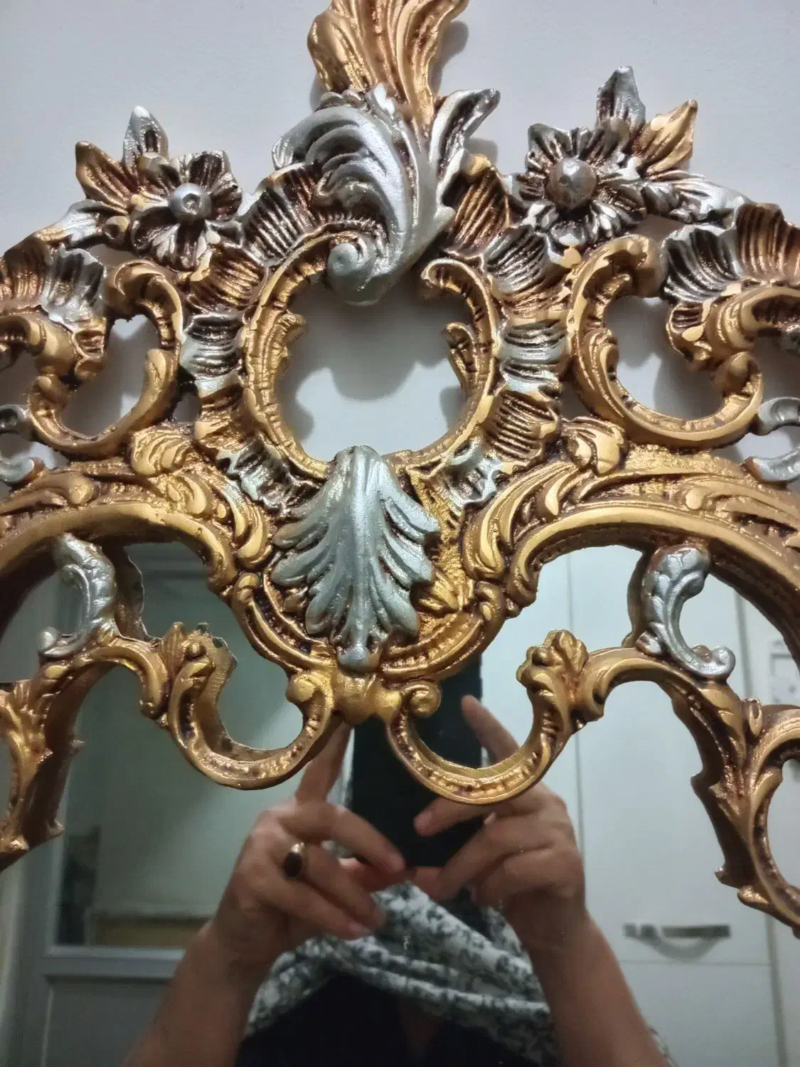 آینه و کنسول|آرایشگاه و سالن‌های زیبایی|بیرجند, |دیوار