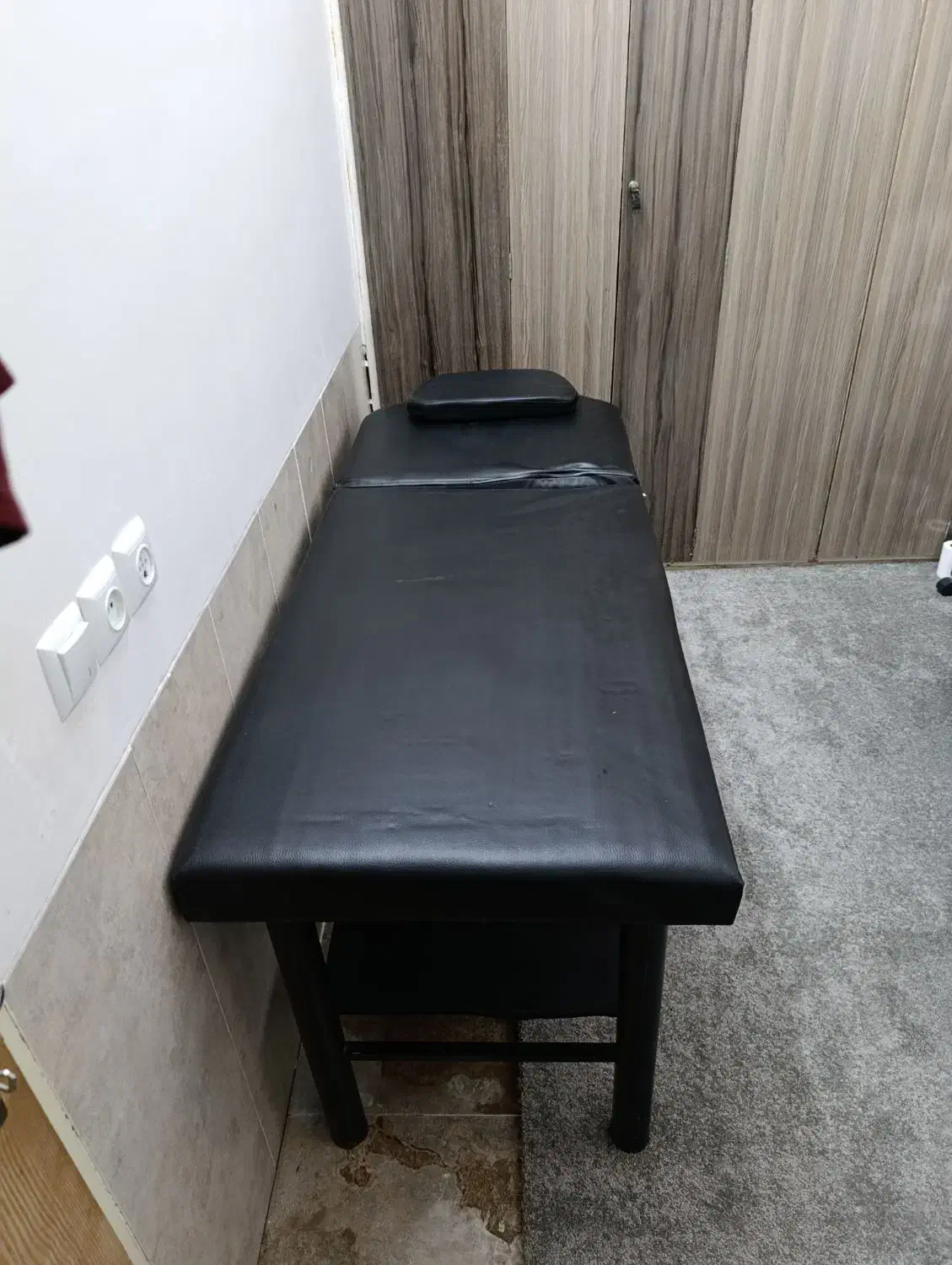 تخت فیشیال و مژه|آرایشگاه و سالنهای زیبایی|تفت, |دیوار