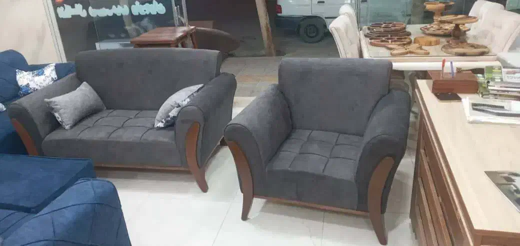 مبل راحتی کم جا مدل سلطنتی|مبلمان خانگی و میز عسلی|اصفهان, ناصرخسرو|دیوار