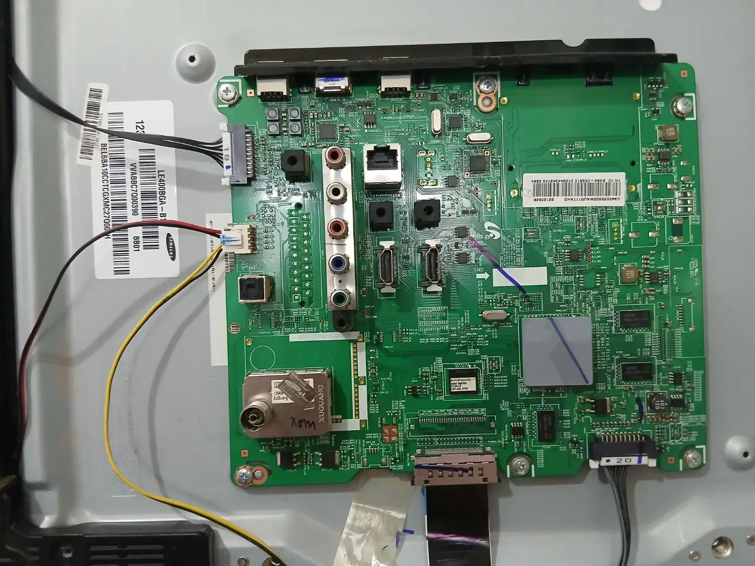 تعمیرات تلویزیون LED وLCD تعمیرات انواع تلویزیون|خدمات پیشه و مهارت|پرند, فاز ۶|دیوار