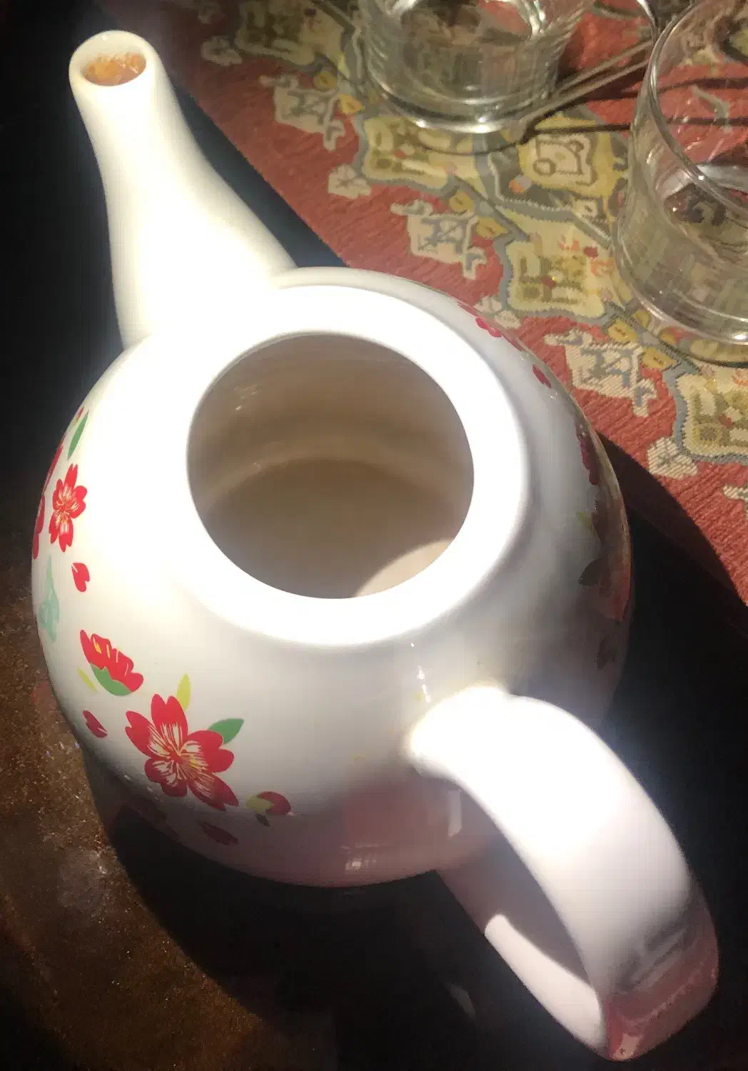 قوری|قوری، کتری، قهوهساز دستی|شاهینشهر, عطار|دیوار