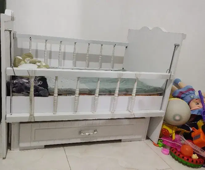 تخت گهواره ای کودک|تخت و صندلی بچه|ماهدشت, |دیوار