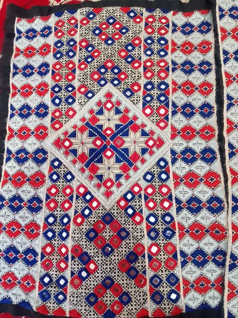 حارص|لباس|هیرمند, |دیوار