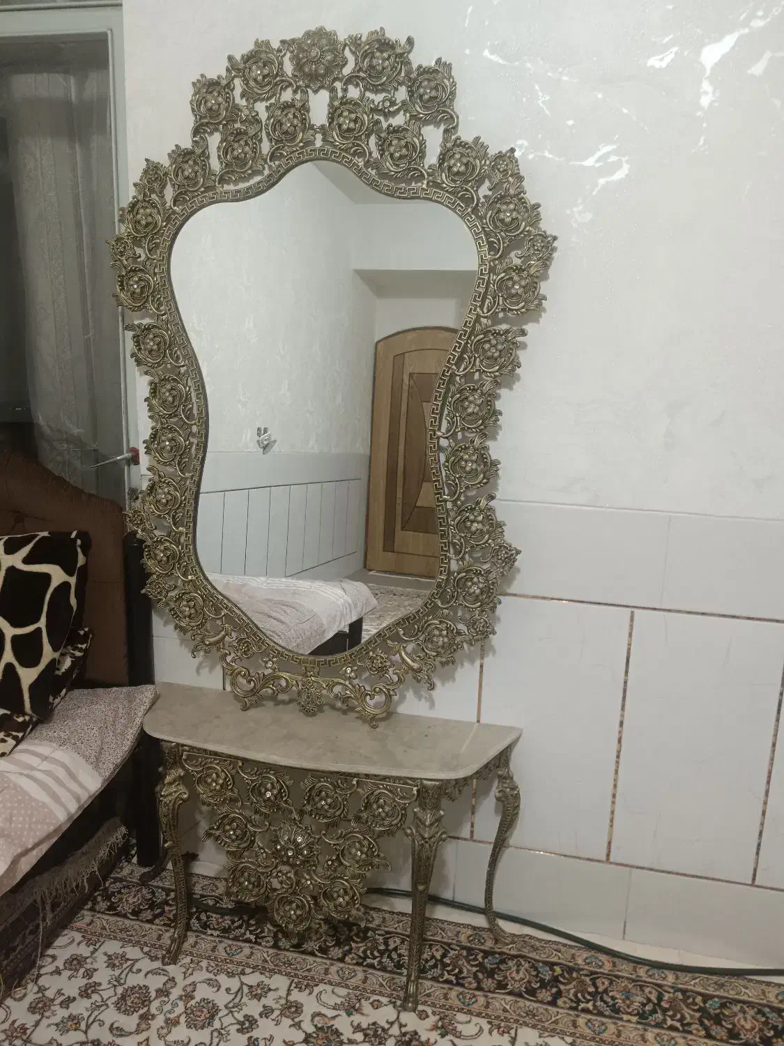 آینه|آینه|نجف‌آباد, فیروزآباد|دیوار