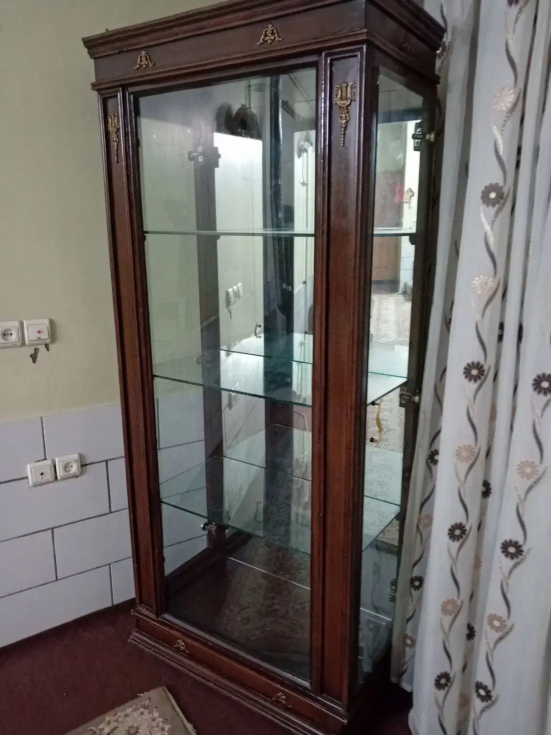 ویترین چوبی|بوفه، ویترین، کنسول|بروجن, |دیوار