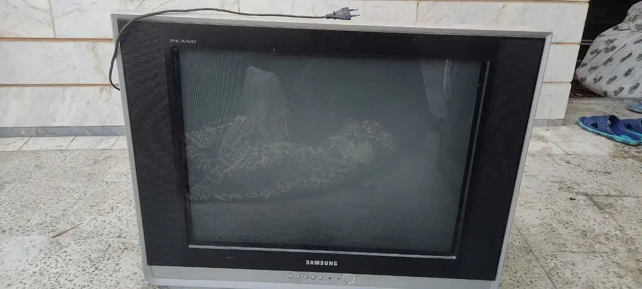 تلویزیون سونی|تلویزیون و پروژکتور|قم, نیروگاه|دیوار