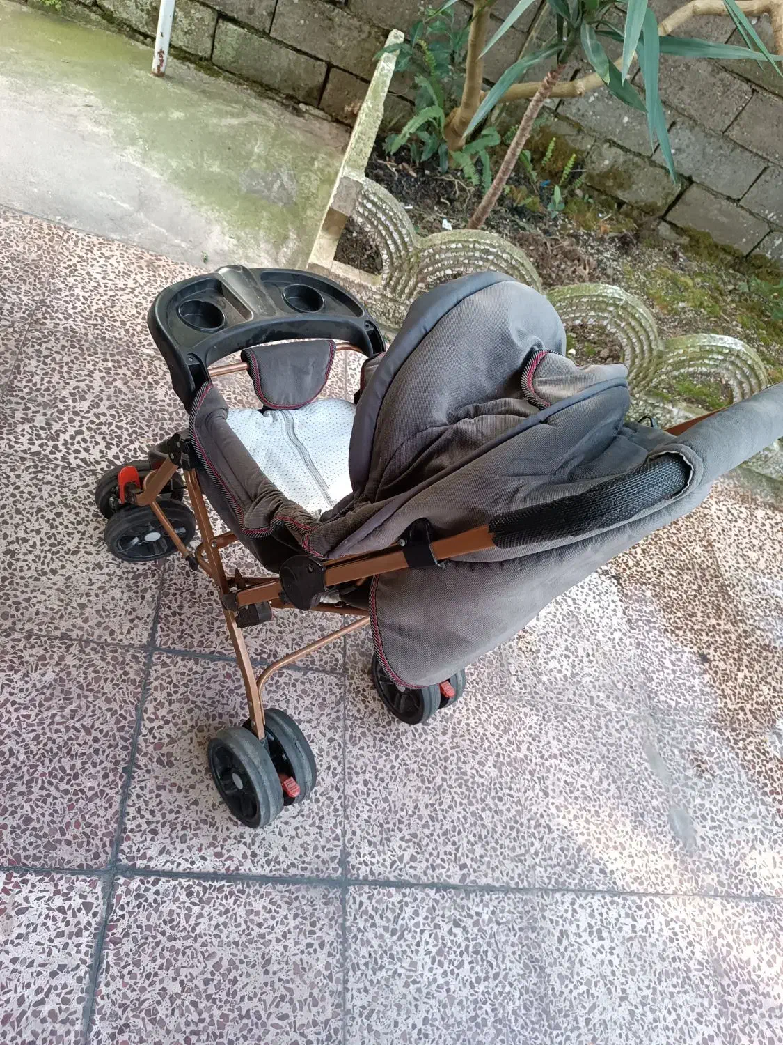 کالسکه بچه|کالسکه و لوازم جانبی|رودسر, |دیوار