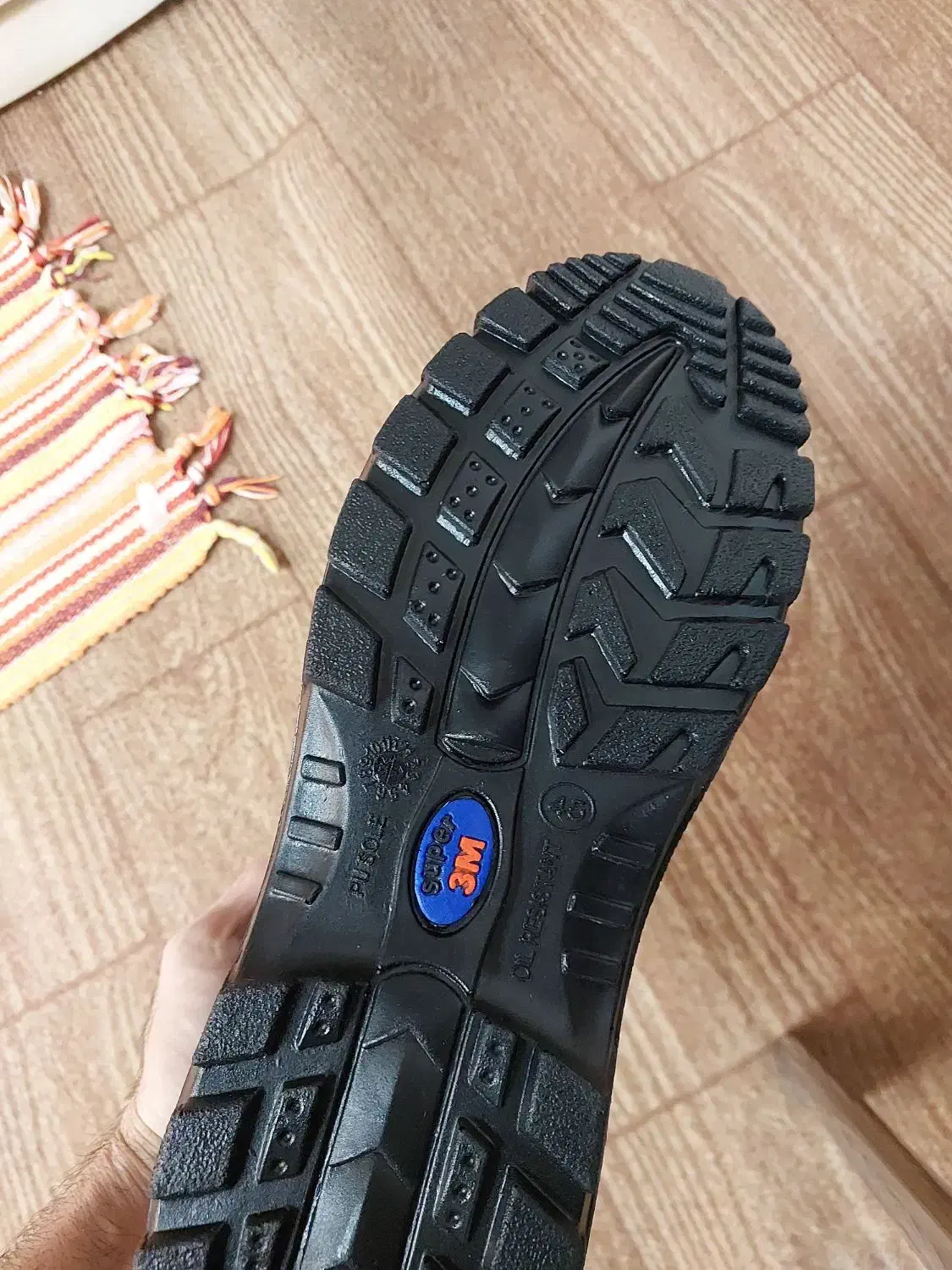 کفش ایمنی|کیف، کفش، کمربند|اندیمشک, |دیوار