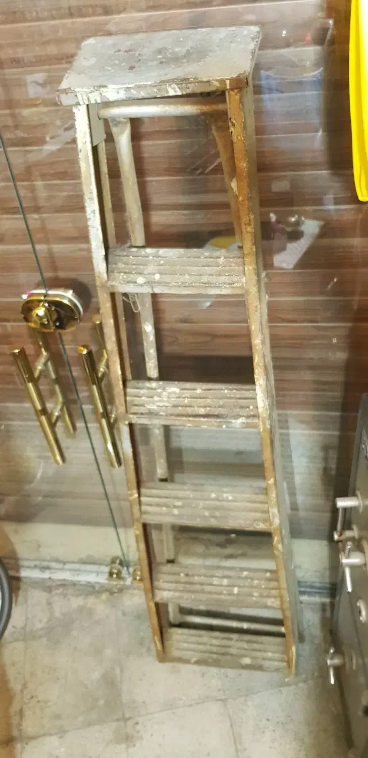 نردبان هشتی ۶ پله آهنی|ابزارآلات|کرج, شهرک پردیسان|دیوار