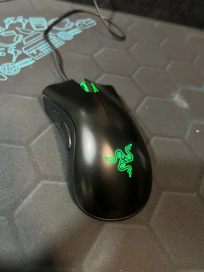 موس ریزر DeathAdder Essential|قطعات و لوازم جانبی رایانه|شیراز, باغ تخت|دیوار
