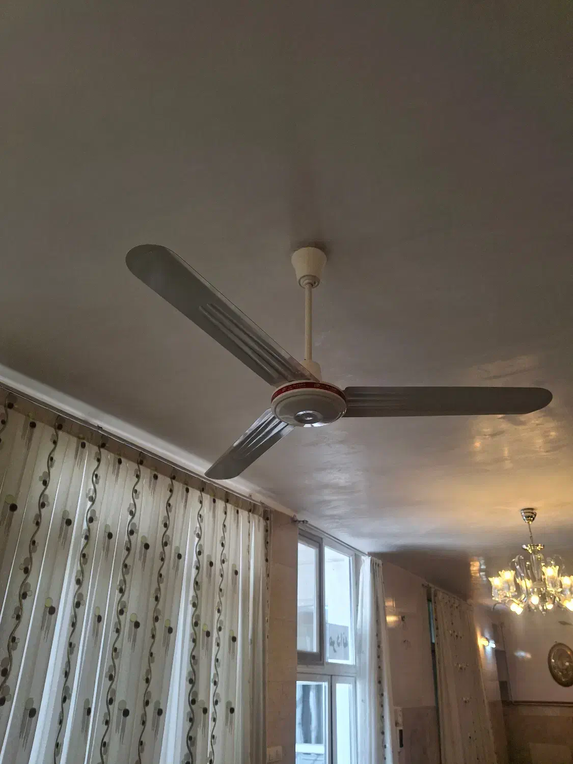 پنکه سقفی|پنکه و تصفیه‌کنندهٔ هوا|کرمانشاه, |دیوار