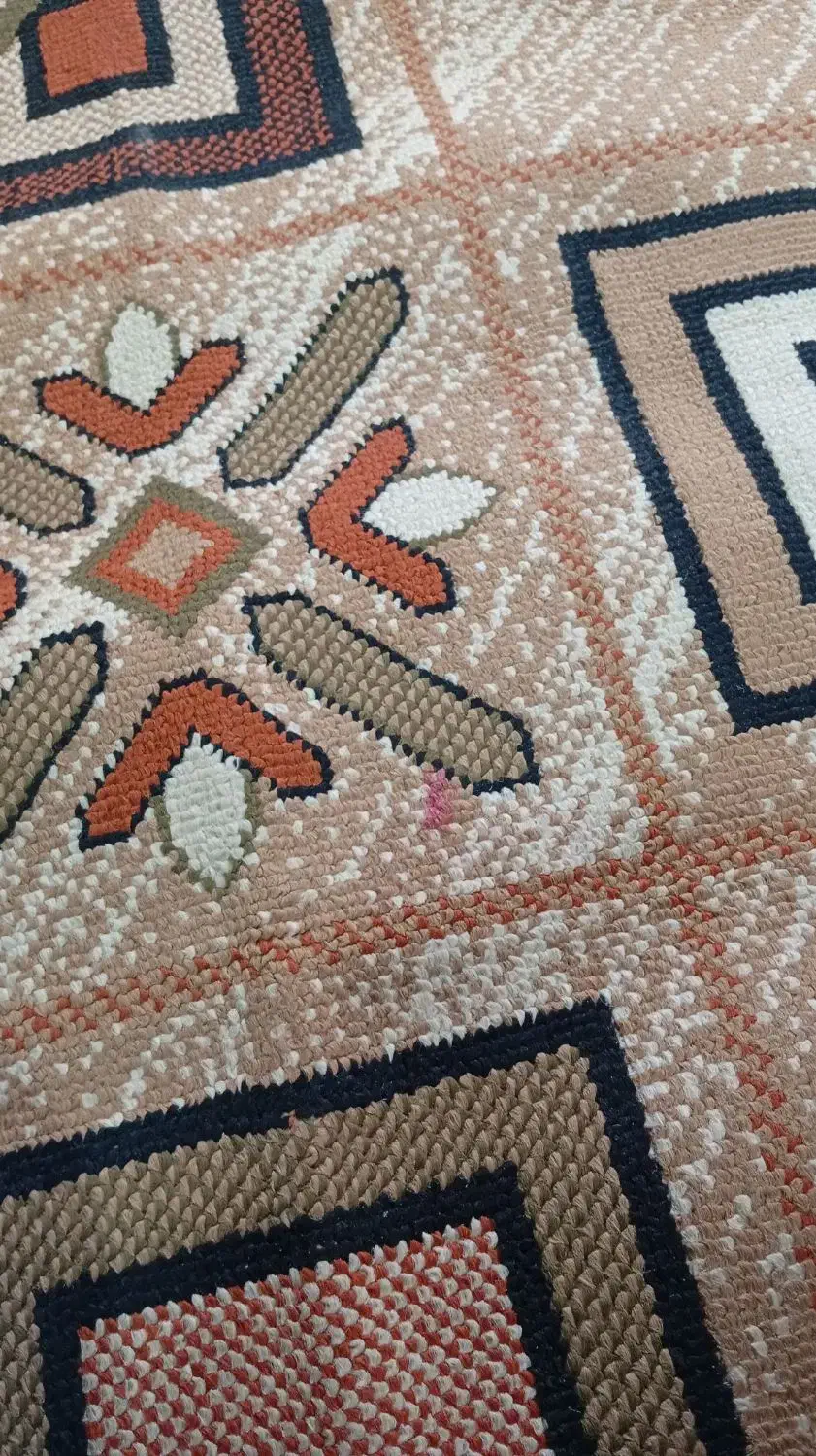 گلیم چهار متری در حد|گلیم، جاجیم، گبه|پرند, فاز ۶|دیوار