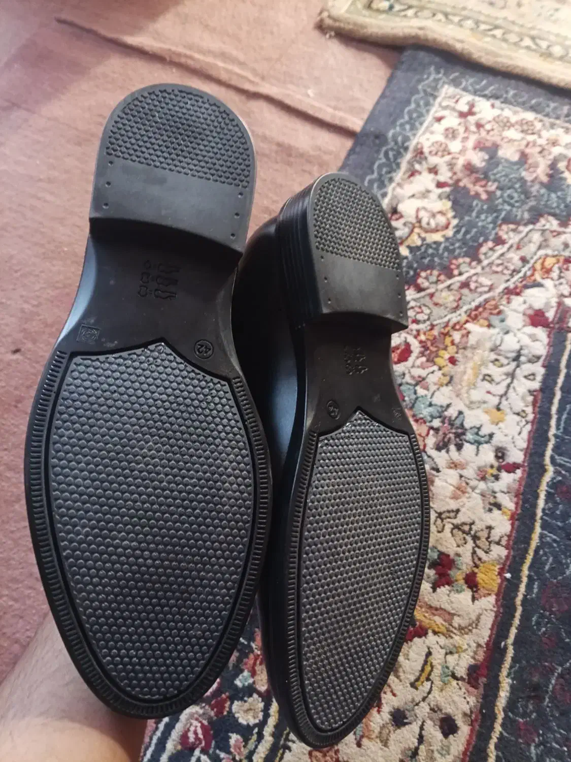 کفش شمار 42هدیه اوردن برام|کیف، کفش، کمربند|جیرفت, |دیوار