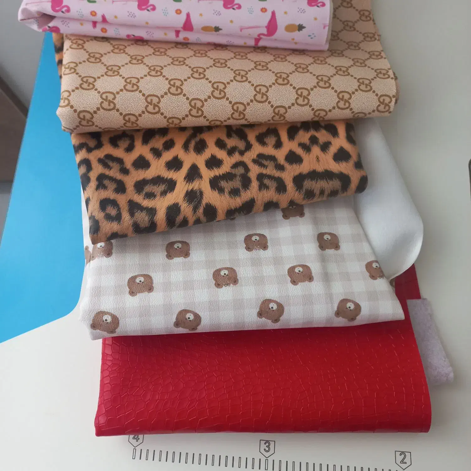 چرم مصنوعی|لوازم خیاطی و بافتنی|اصفهان, بیدآباد|دیوار