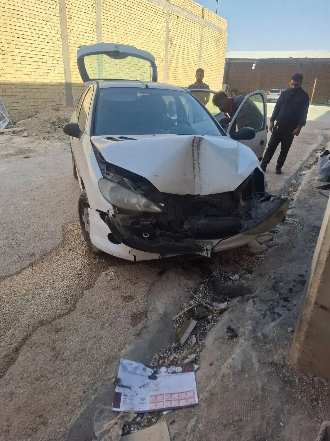 ۲۰۶ تیپ ۲ تصادفی|خودرو سواری و وانت|مرودشت, شهرک مهدیه|دیوار