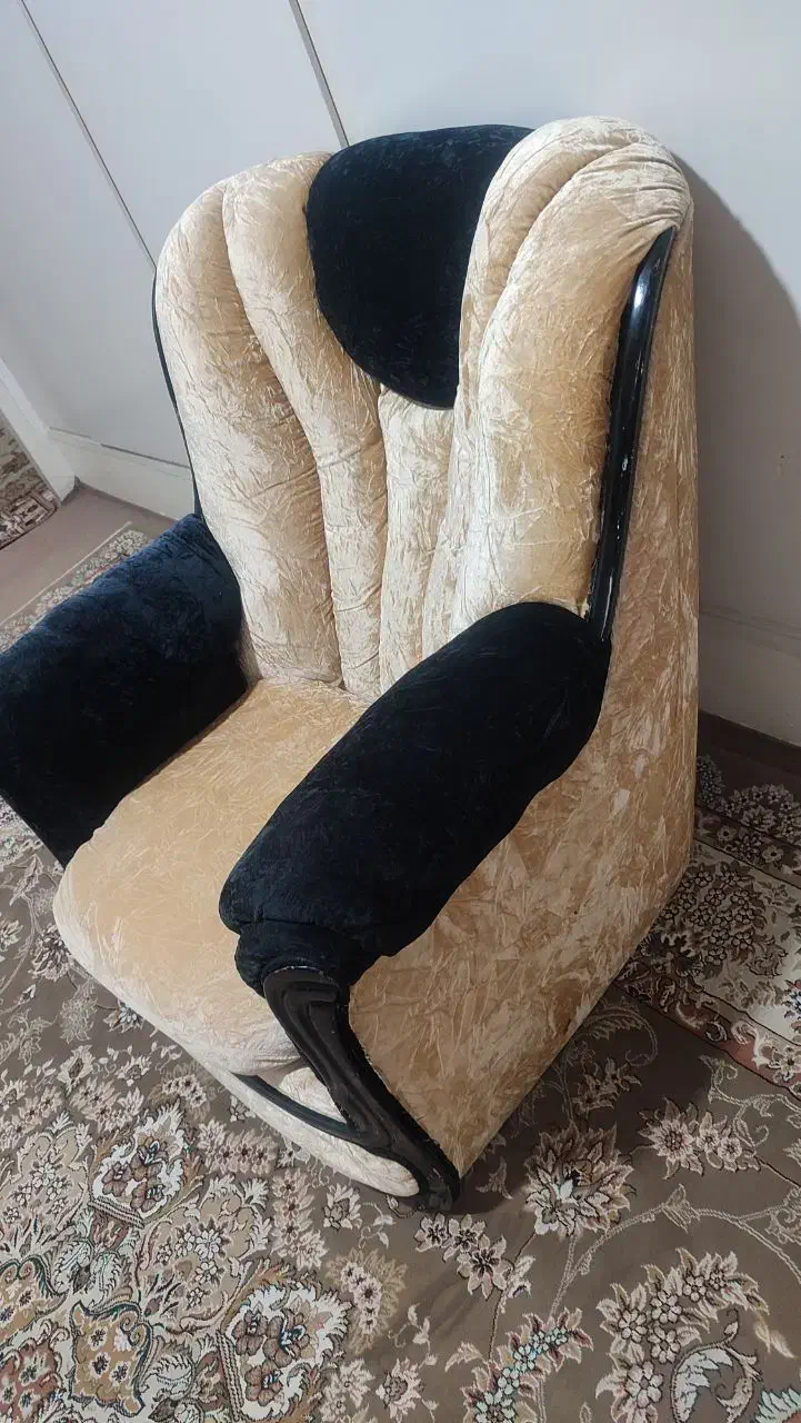 مبل راحتی تک نفره|مبلمان خانگی و میز عسلی|ملایر, |دیوار