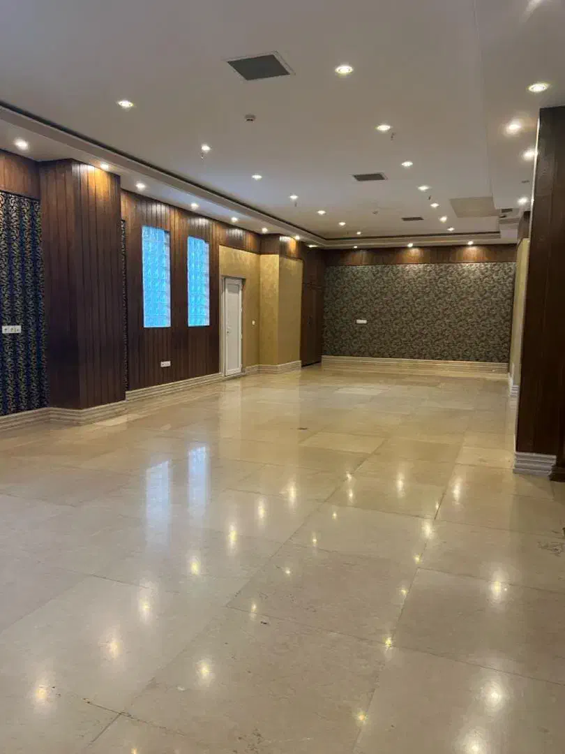 ۲۴۰متر سه خواب*برج باغ برند منطقه*