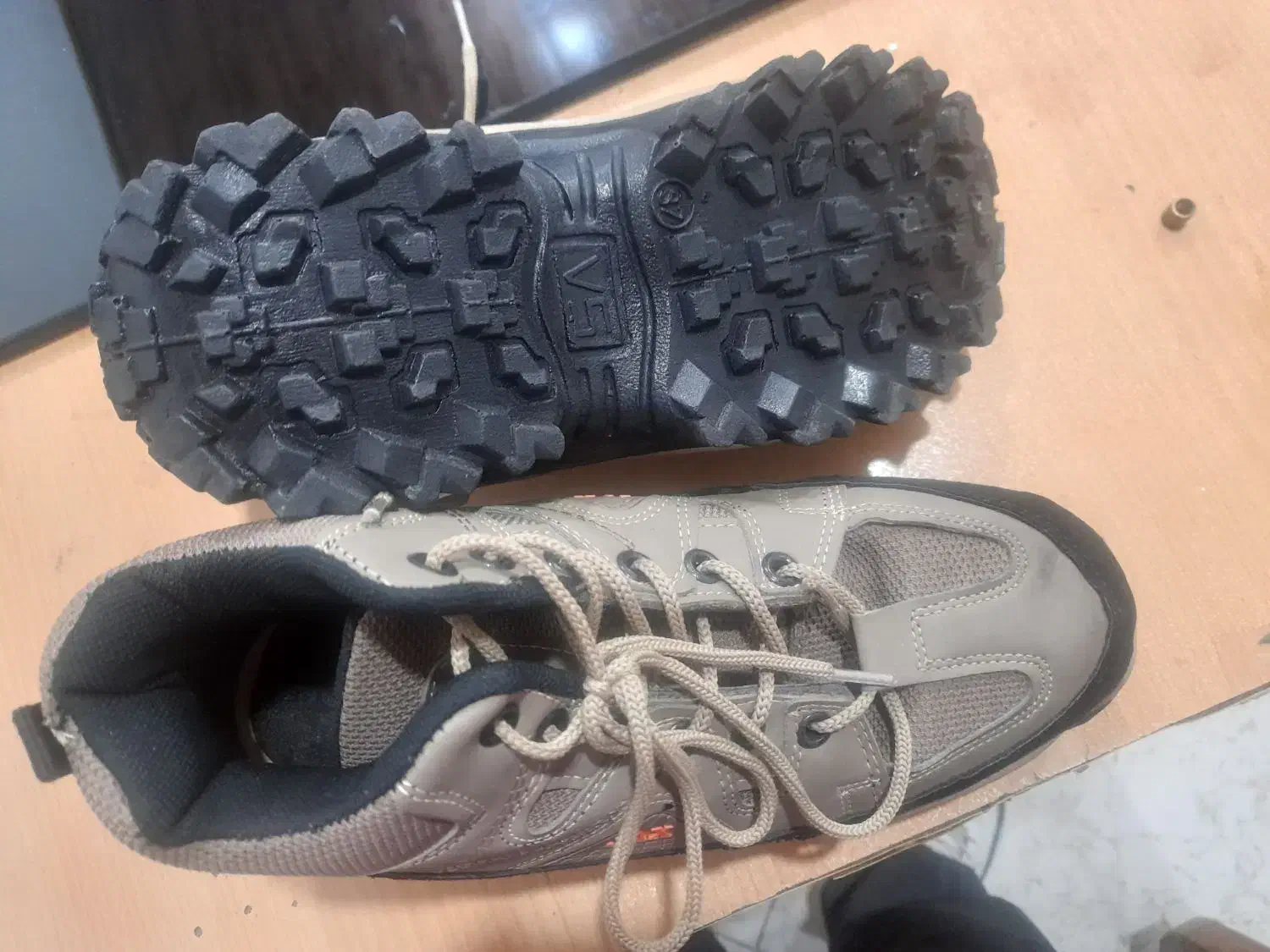 بوت|کیف، کفش، کمربند|رشت, حمیدیان|دیوار