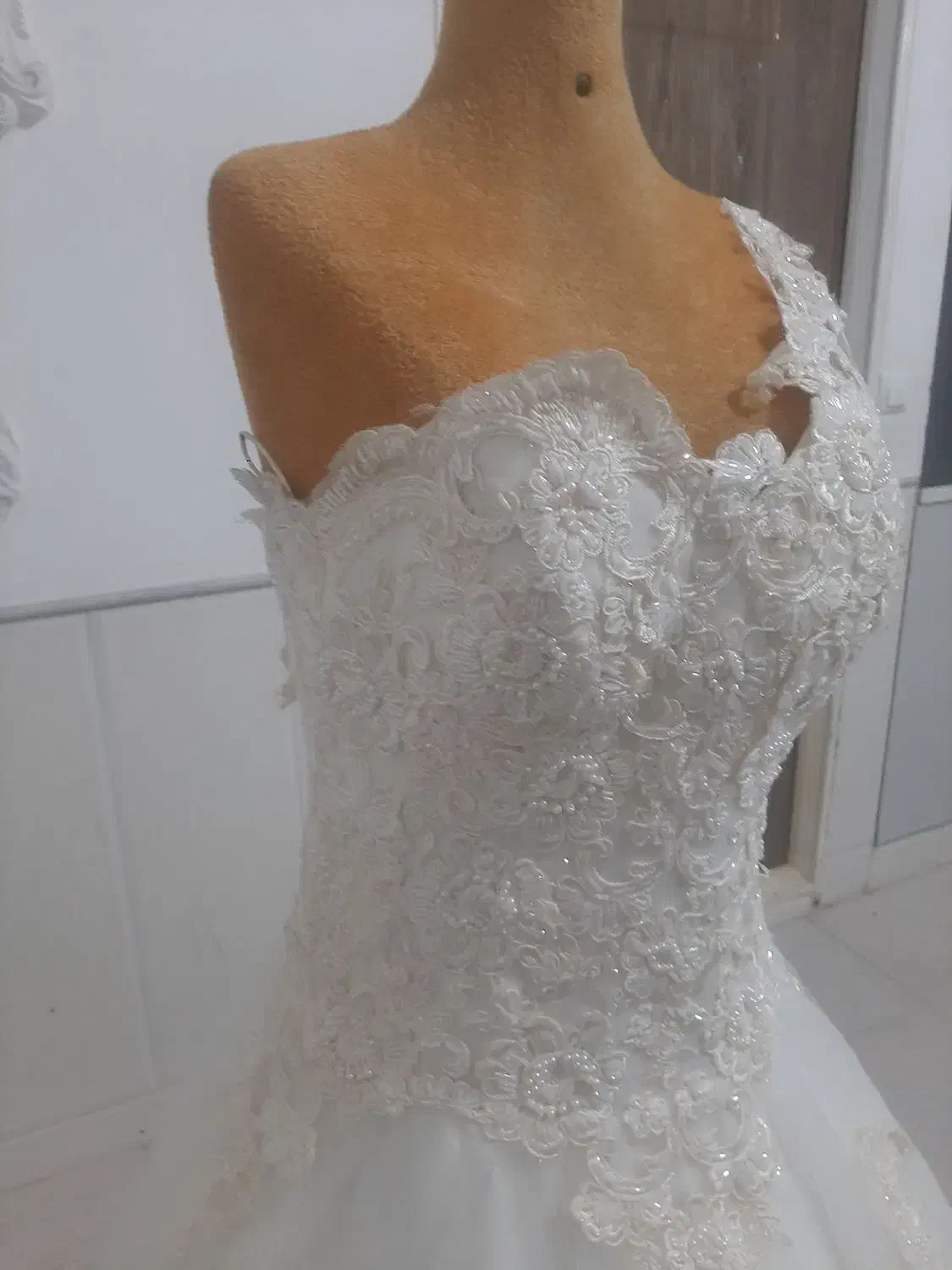 لباس عروس|لباس|قنوات, |دیوار