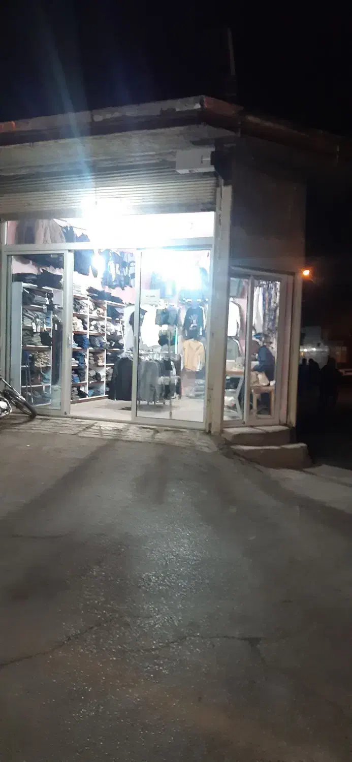 مغازه واقع درادریان روبروی بهداری|فروش مغازه و غرفه|خمینیشهر, |دیوار