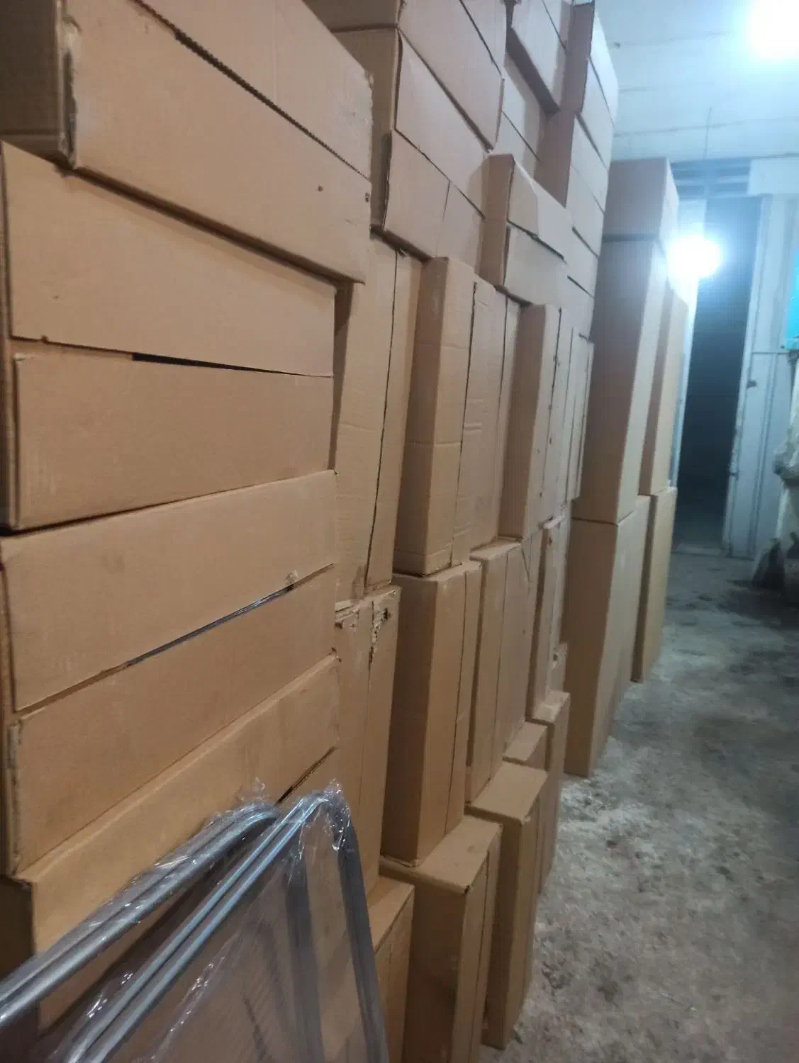 بندرخت|بندرخت و رخت‌آویز|خرم‌آباد, |دیوار