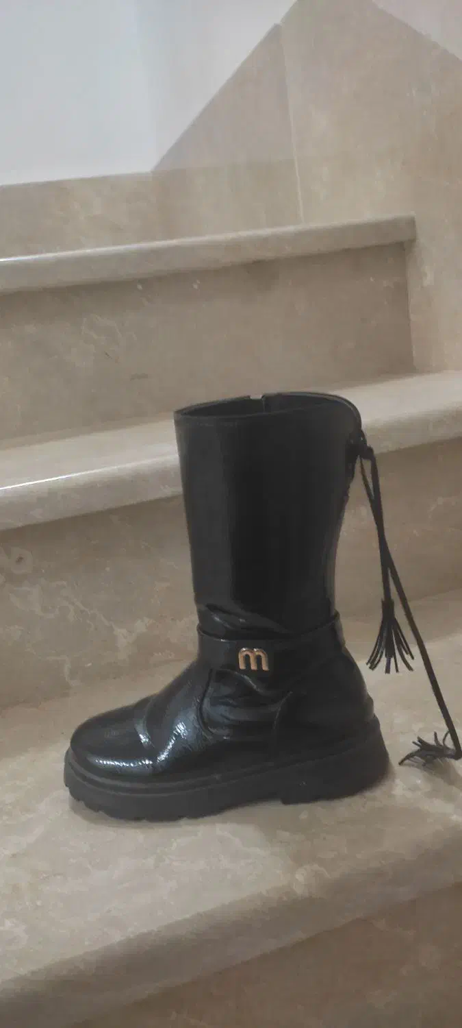 بوت دخترانه|کفش و لباس بچه|خوی, |دیوار