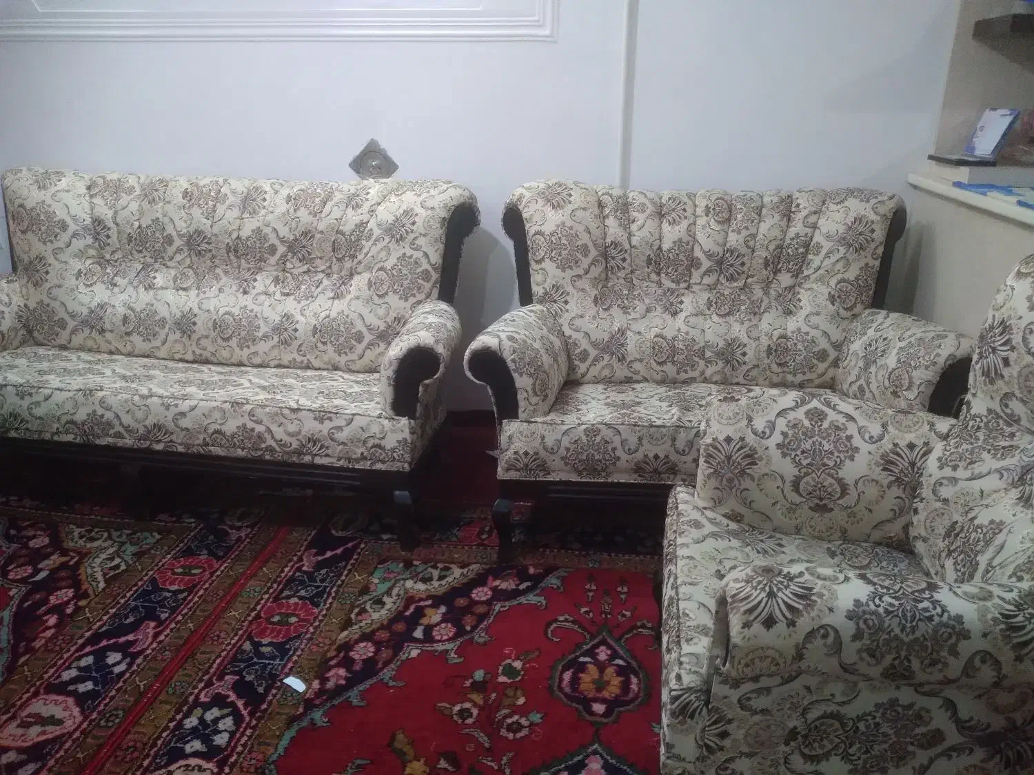 مبل۷نفره بسیارتمیز ودرحدنوفروش فوری|مبلمان خانگی و میز عسلی|مراغه, |دیوار