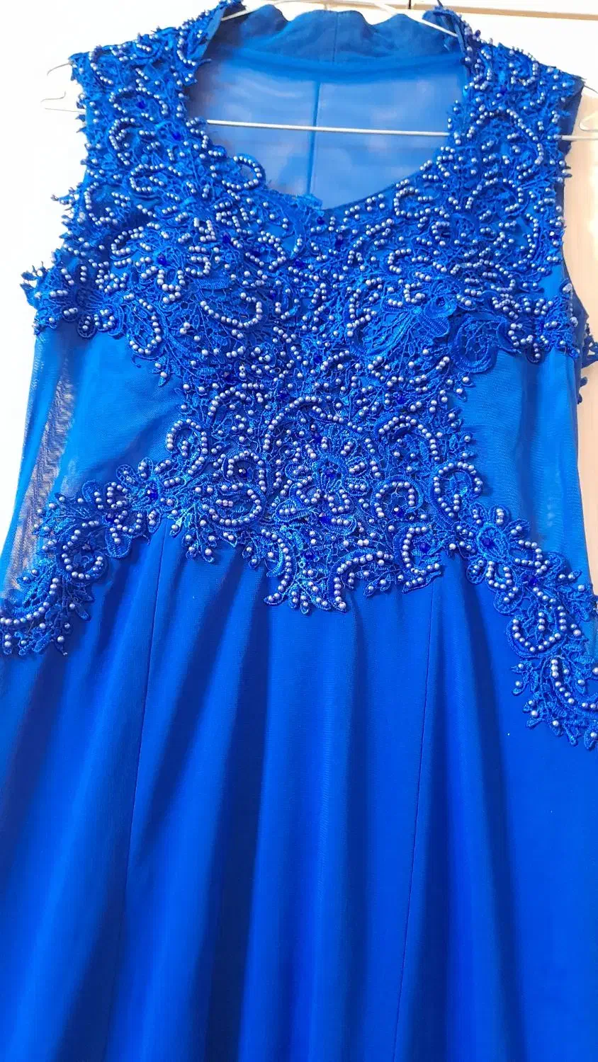 چند عدد لباس مجلسی|لباس|تهران, تختی|دیوار