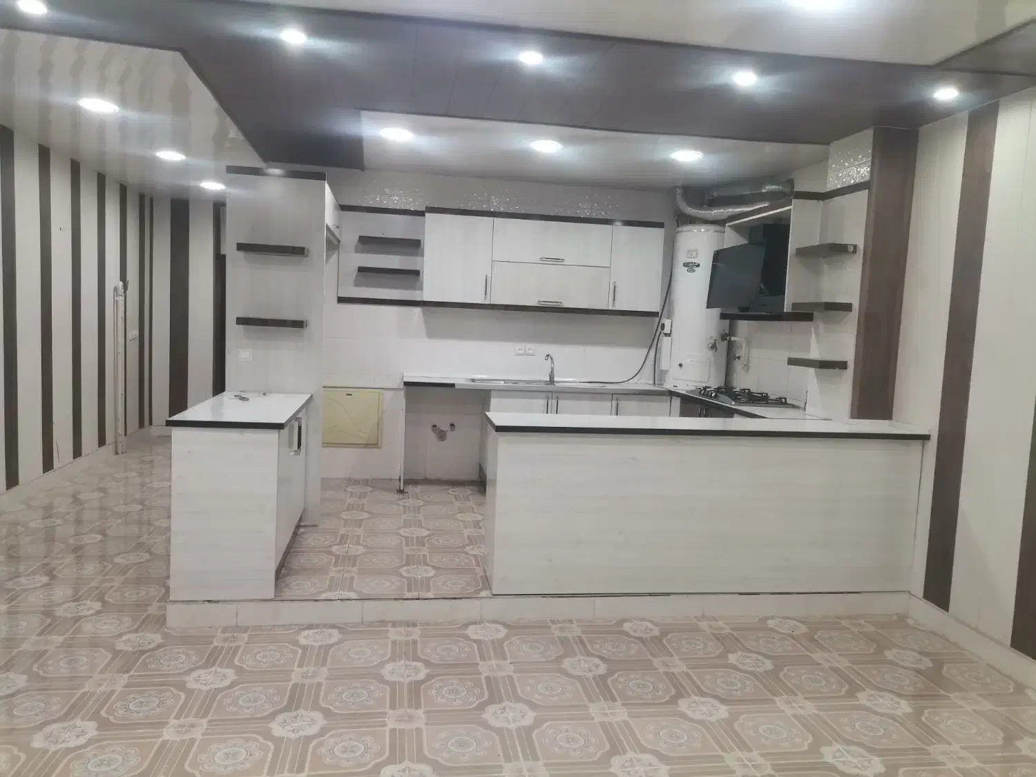 یک واحد برای اجاره زمین شهری|اجارهٔ آپارتمان|لردگان, |دیوار