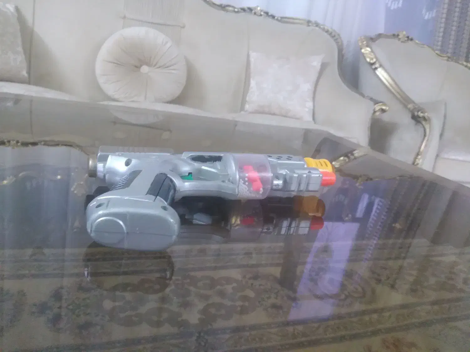 تفنگ باطری خور سالم|اسباب‌‌بازی|مشهد, انقلاب|دیوار