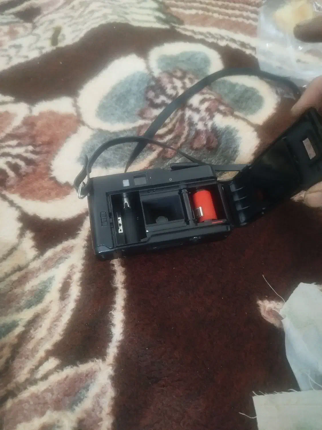 دوربین قدیمی سالم یاشوکاباکیف فابریکی وبندگردنی|دوربین عکاسی و فیلم‌برداری|گلبهار, شهر جدید گلبهار|دیوار