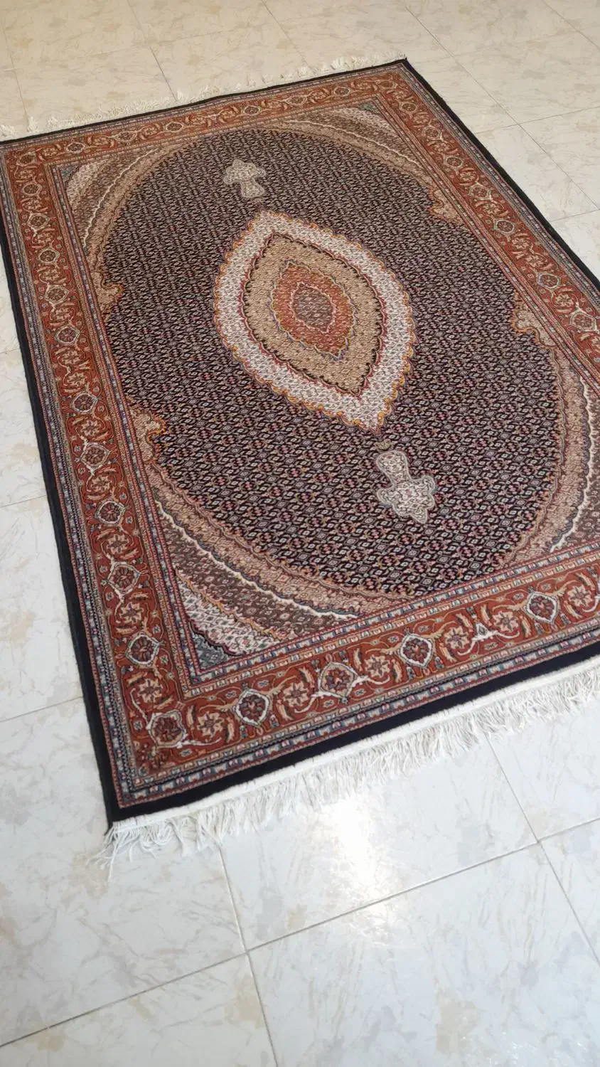 قالیچه ۴متری۷۰۰شانه ریزماهی|فرش|اردبیل, |دیوار