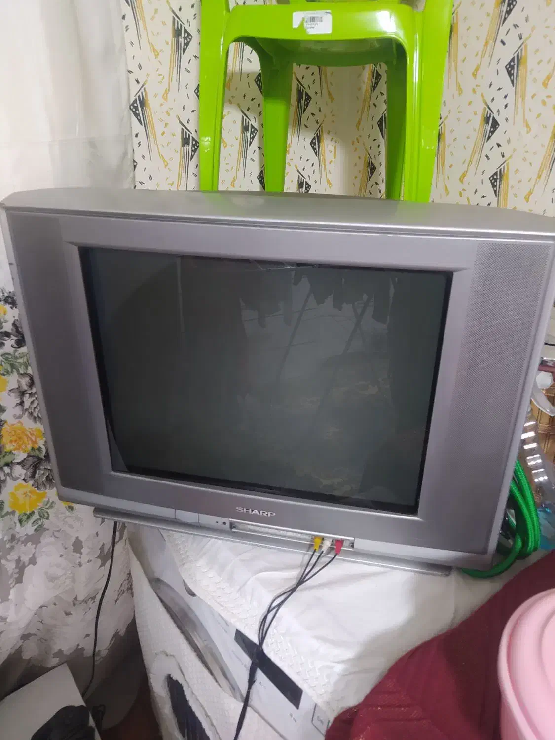 تلویزیون ۲۱صفحه تخت شارپ ژاپنی بشرط کار|تلویزیون و پروژکتور|کرمانشاه, |دیوار