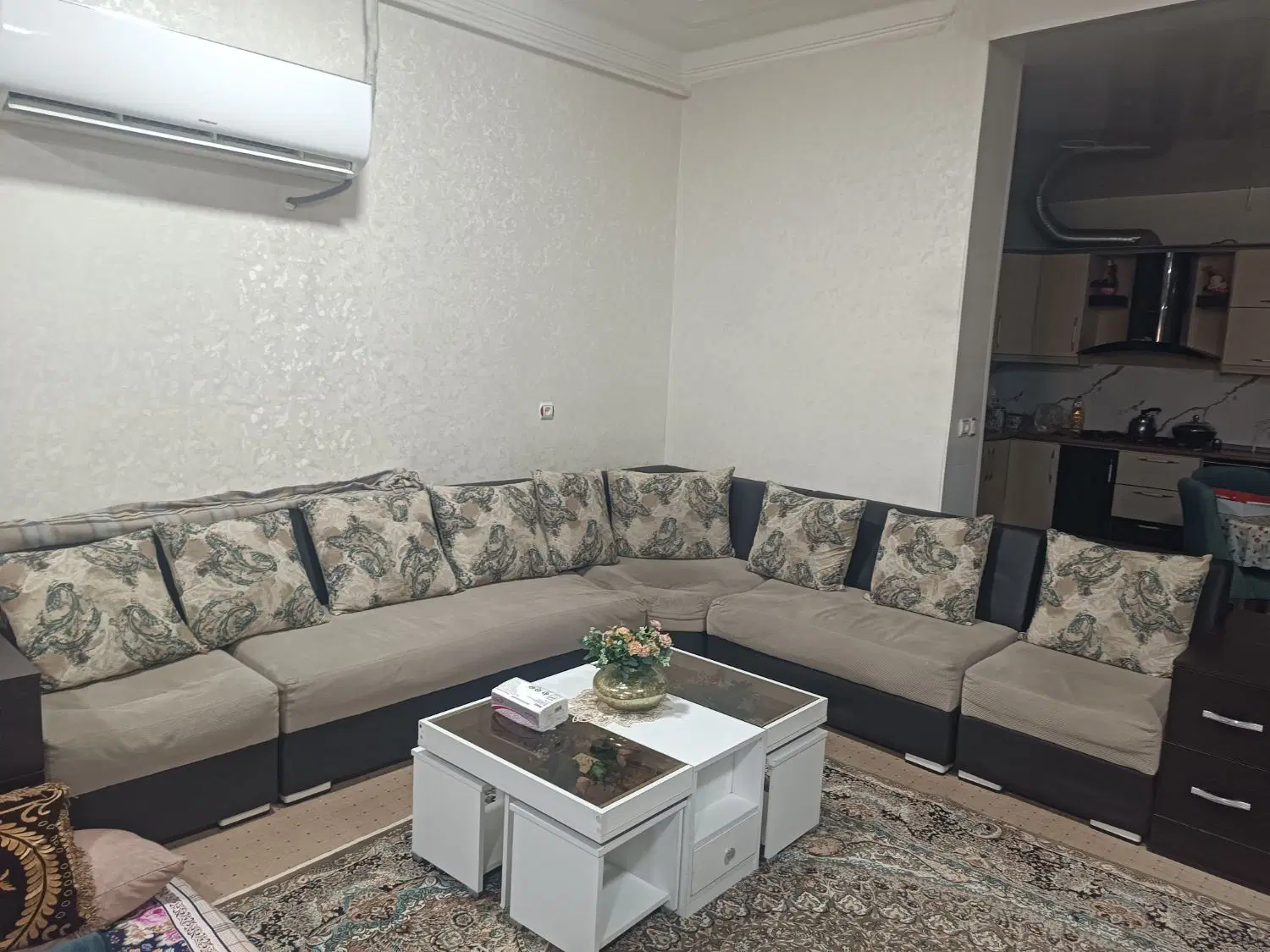 مبل راحتی.|مبلمان خانگی و میز عسلی|آبدانان, |دیوار