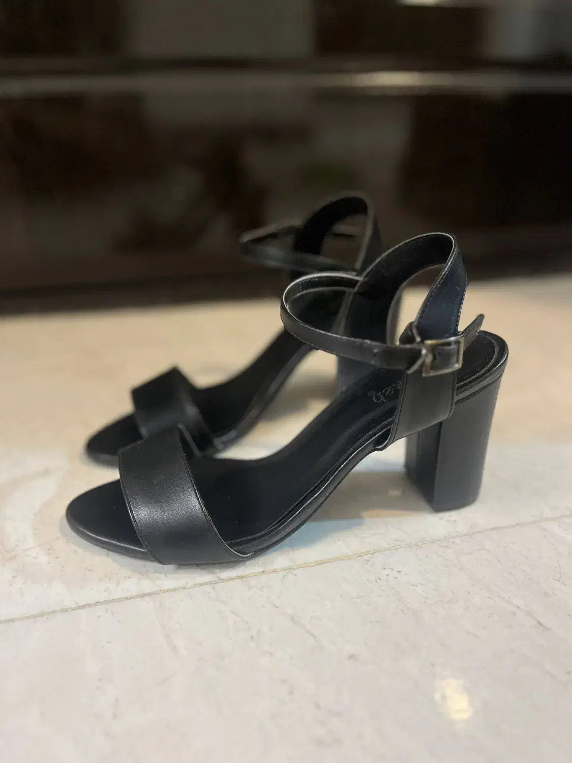 صندل پاشنه بلند|کیف، کفش، کمربند|اصفهان, بهارستان|دیوار