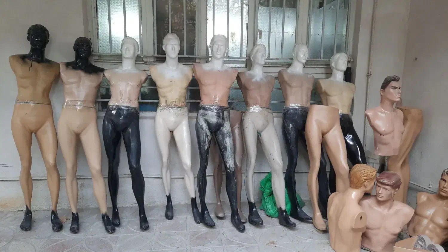 تعدادی مانکن  نو|فروشگاه و مغازه|کرمانشاه, |دیوار