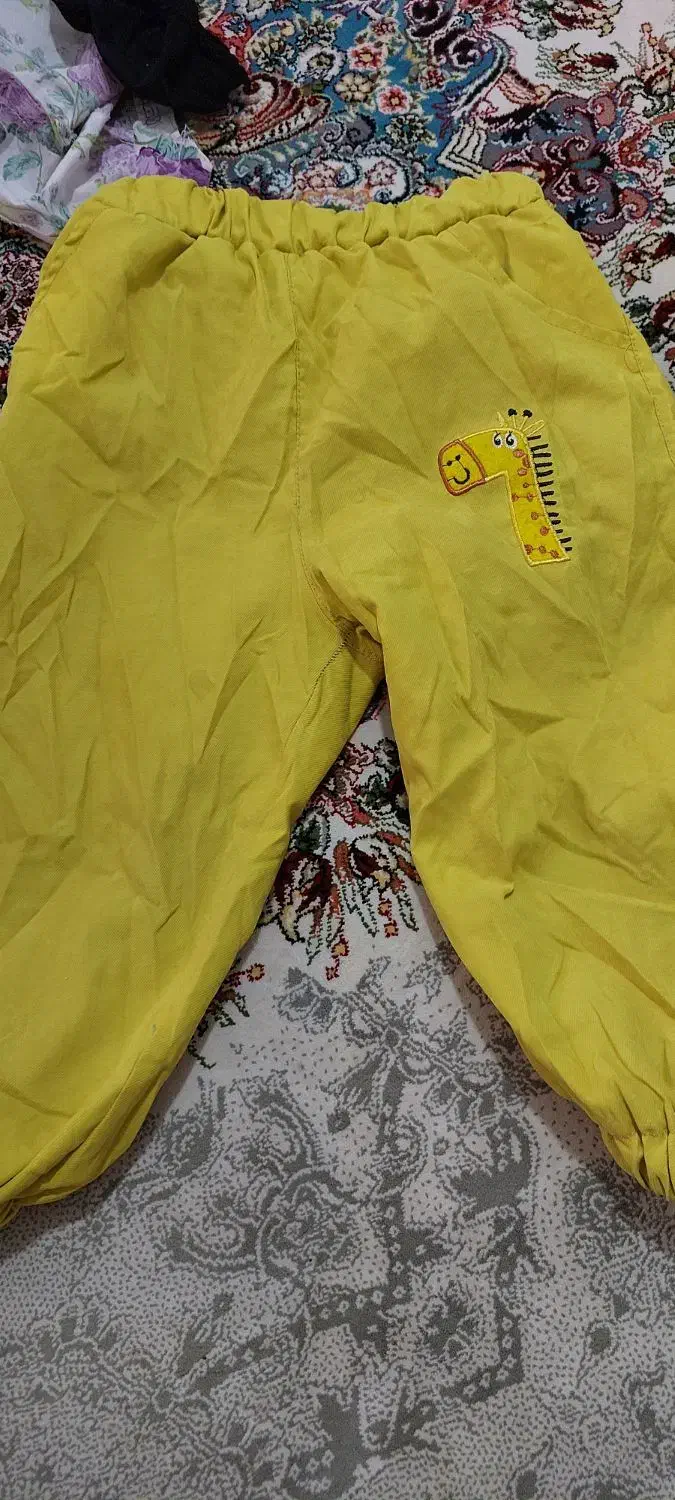 لباس بچه تمیز وشیک|کفش و لباس بچه|چهارباغ, |دیوار