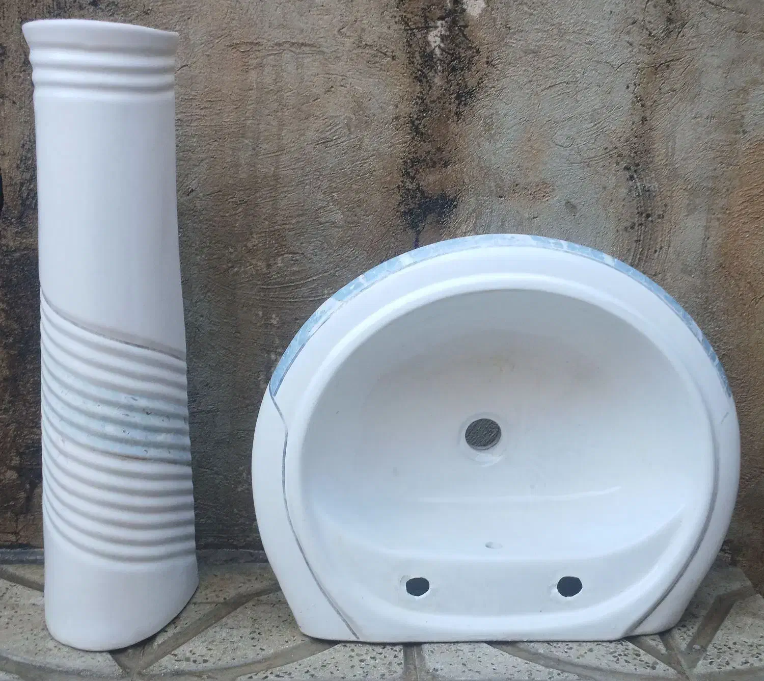 یک عدد روشویی|لوازم سرویس بهداشتی|آبیک, |دیوار