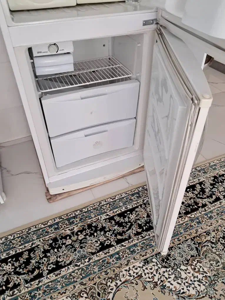 فروش یخچال کارکرده|یخچال و فریزر|شاهینشهر, عطار|دیوار