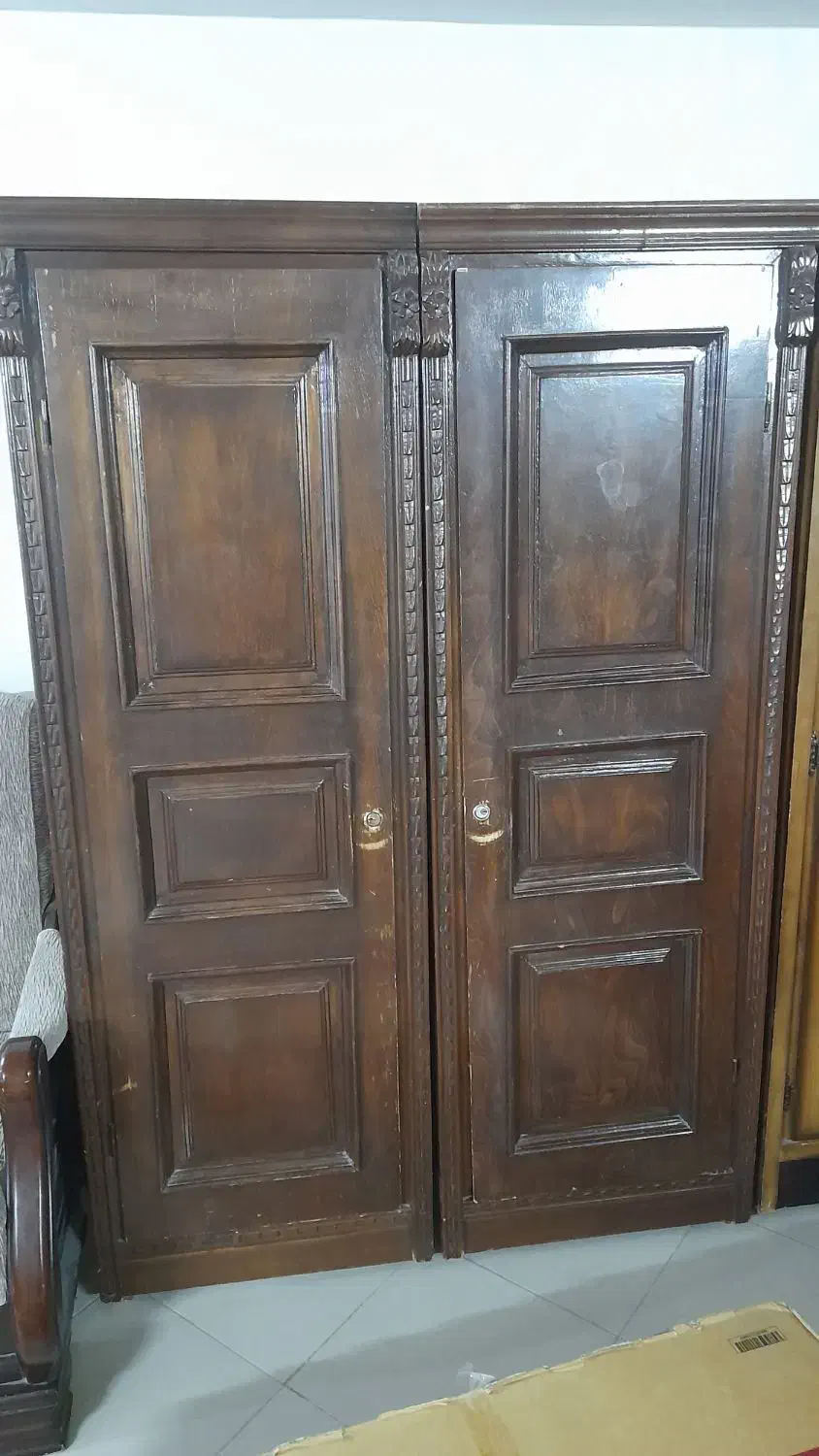 کمد چوبی|جاکفشی، کمد، دراور|اصفهان, شاه پسند|دیوار