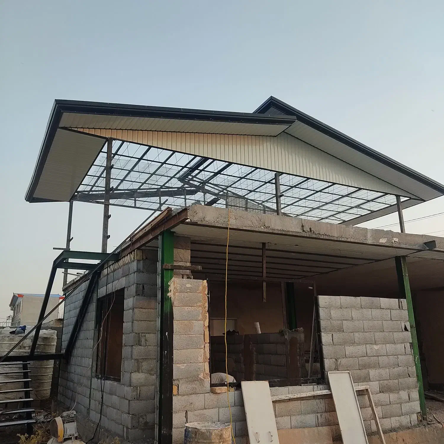 نصب و اجرای شیروانی|خدمات پیشه و مهارت|کرج, فاز ۴ مهرشهر|دیوار