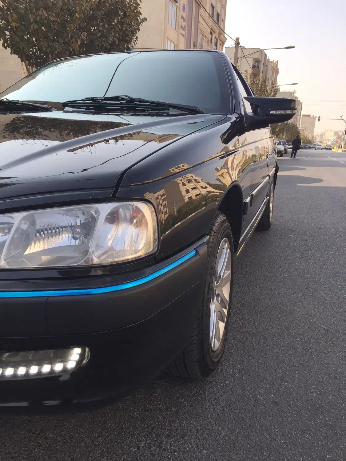 پرشیا سال سفارشی ۴۰۲ بی رنگ و دریچه سیمی|خودرو سواری و وانت|قم, بنیاد|دیوار