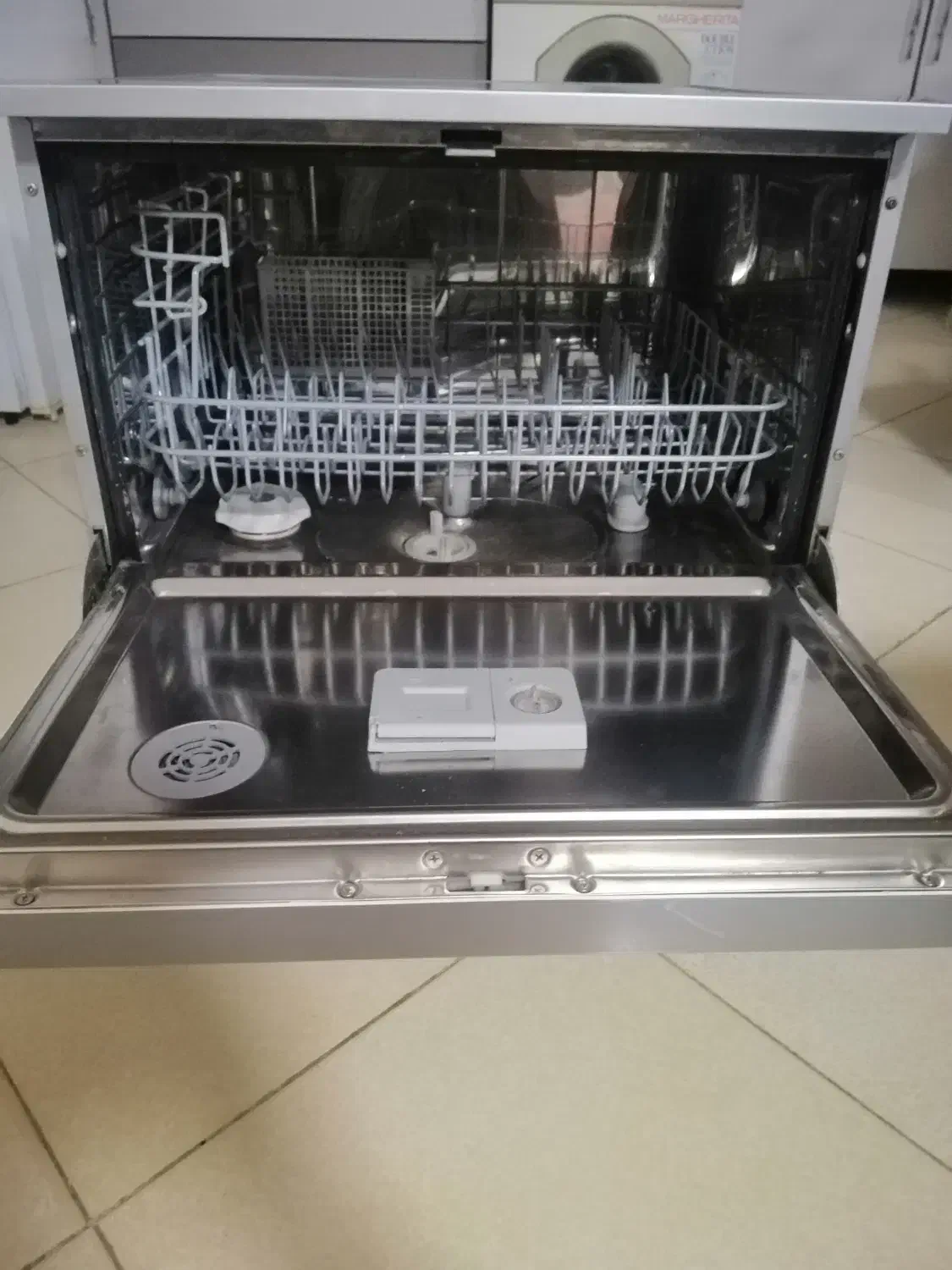 ماشین ظرفشویی مجیک کره ای با ظرفیت 8 نفره|ماشین ظرفشویی|رشت, صفاری|دیوار