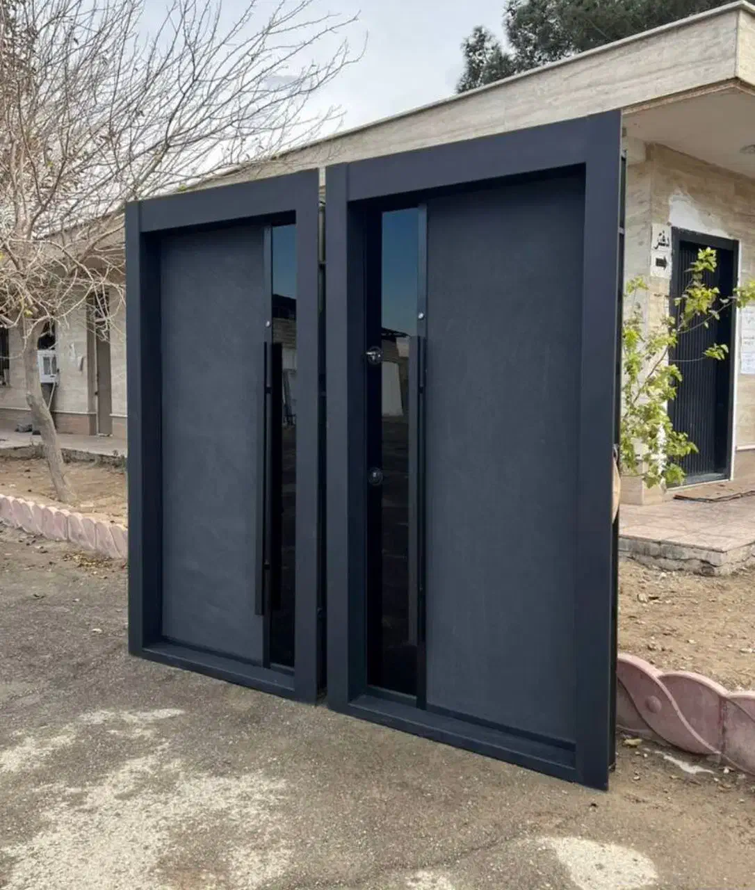 خدمات فروش انواع درب(درب ضد سرقت، درب چوبی)|مصالح و تجهیزات ساختمان|اصفهان, ملکشهر|دیوار